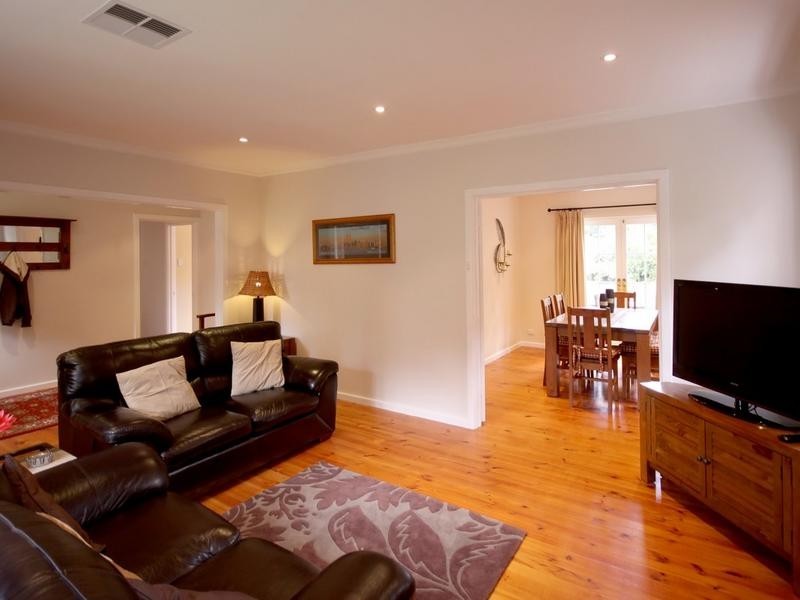 10 Upper Sturt Road, Belair SA 5052