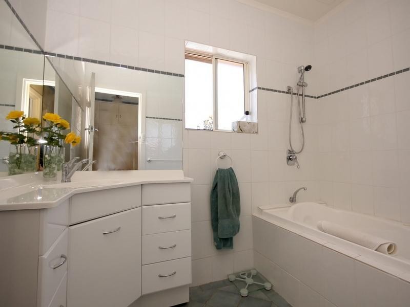 50 St Andrews Crescent, Novar Gardens SA 5040