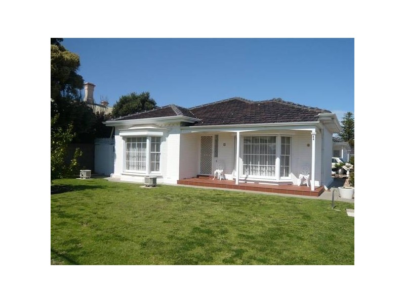 1/8 Robert Street, Glenelg South SA 5045