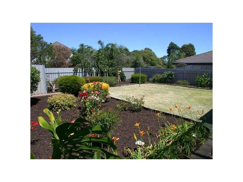 22 Sea Eagle Crescent, Seaford Rise SA 5169