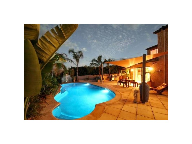 10 Brampton Court, Hallett Cove SA 5158