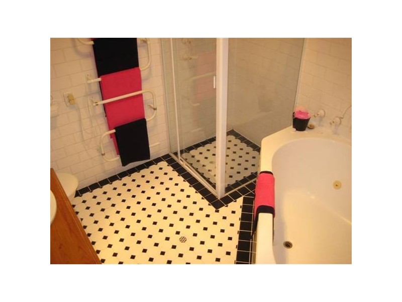 10 Forrest Avenue, Valley View SA 5093