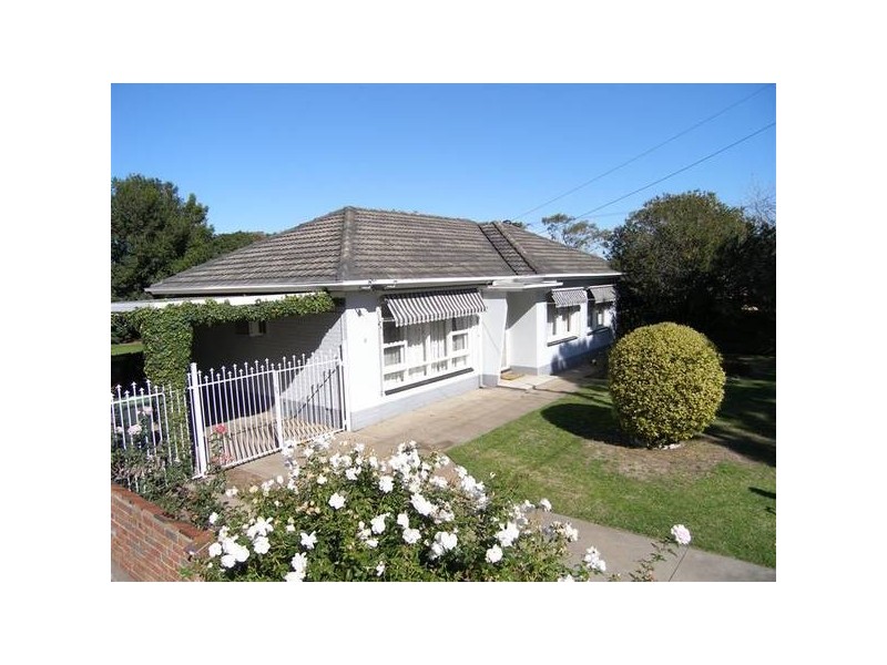 2 Pine Avenue, Warradale SA 5046