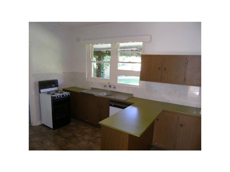 2 Pine Avenue, Warradale SA 5046