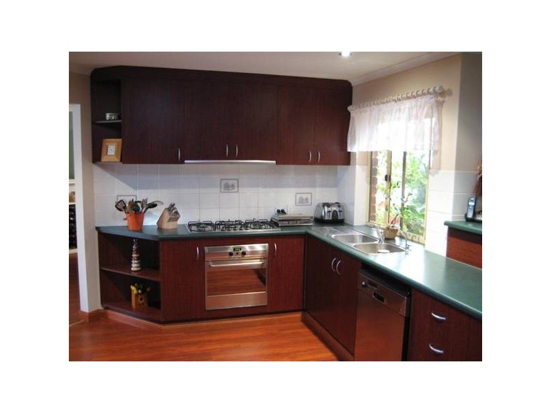 12 Brampton Court, Hallett Cove SA 5158