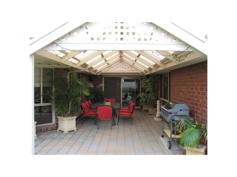 12 Brampton Court, Hallett Cove SA 5158