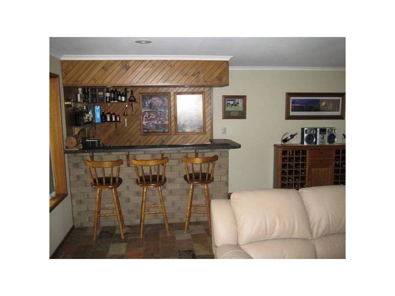 9 Lerunna Avenue, Hallett Cove SA 5158