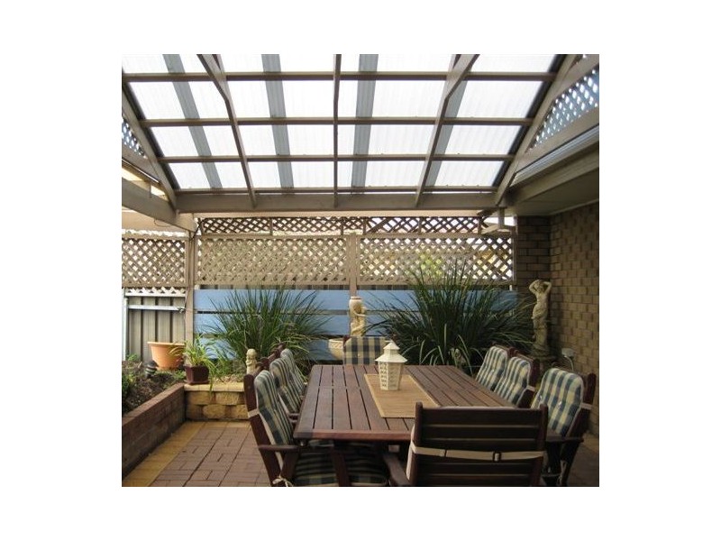 9 Lerunna Avenue, Hallett Cove SA 5158