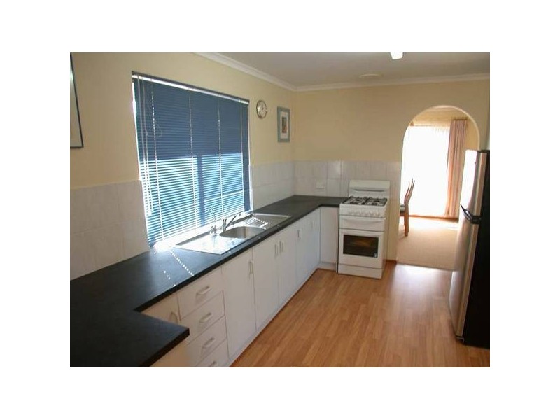 8 Eloise Court, Woodcroft SA 5162