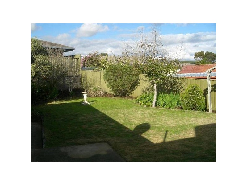8 Eloise Court, Woodcroft SA 5162