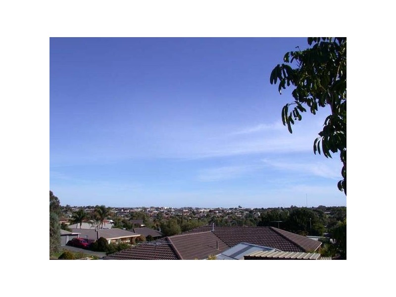 8 Eloise Court, Woodcroft SA 5162