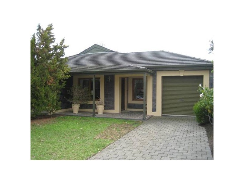 5a Giles Avenue, Glenelg SA 5045