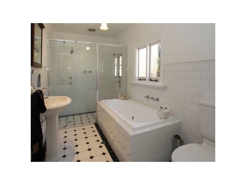 8 Brighton Road, Glenelg East SA 5045