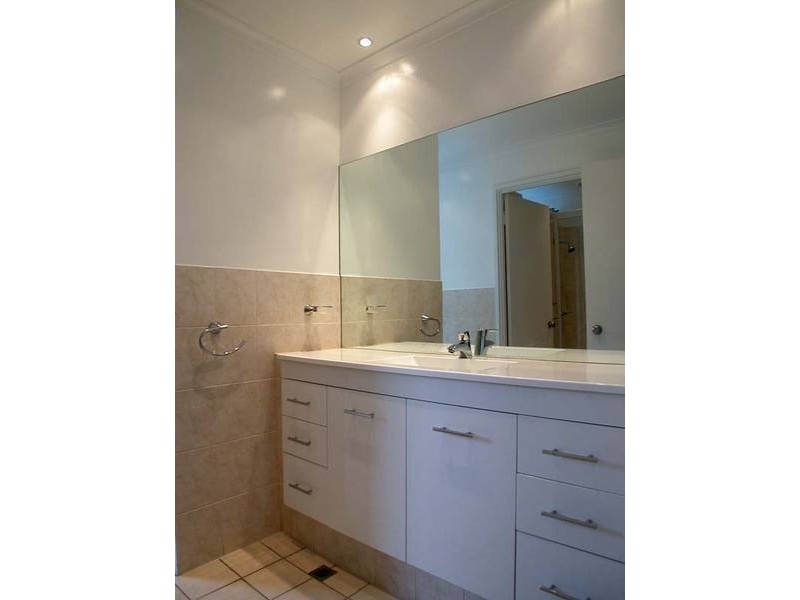 15 Olympia Crescent, Hackham West SA 5163