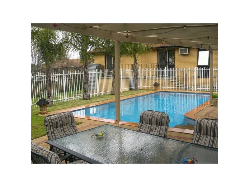 15 Olympia Crescent, Hackham West SA 5163