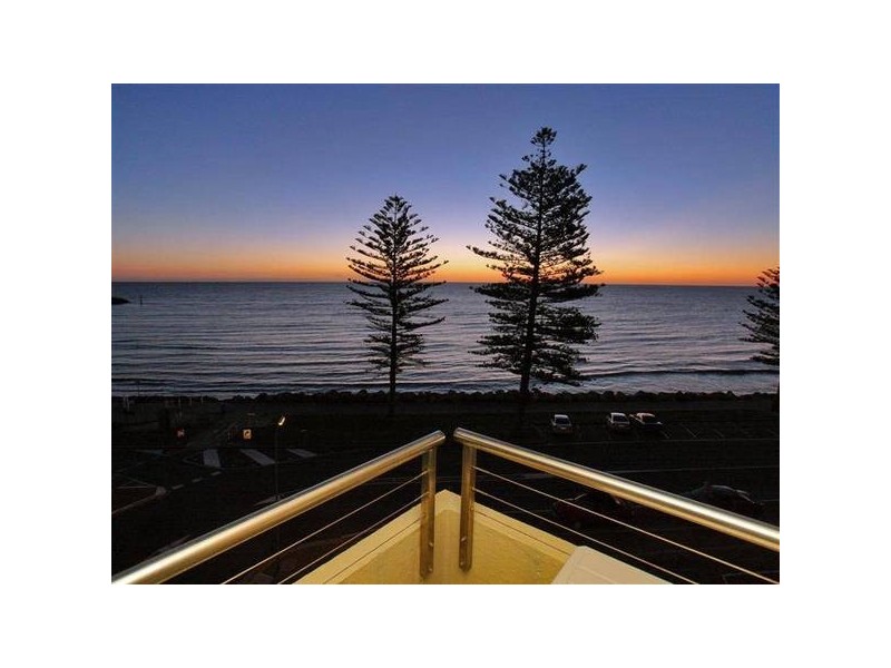 4a/13-14 North Esplanade, Glenelg North SA 5045