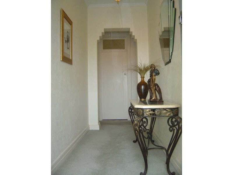 6/8 Giles Avenue, Glenelg SA 5045