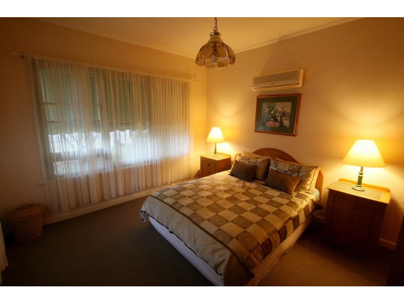 13 Lavinia Street, Hove SA 5048