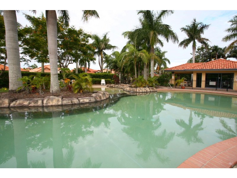 23/76 Bayview Street, Runaway Bay QLD 4216