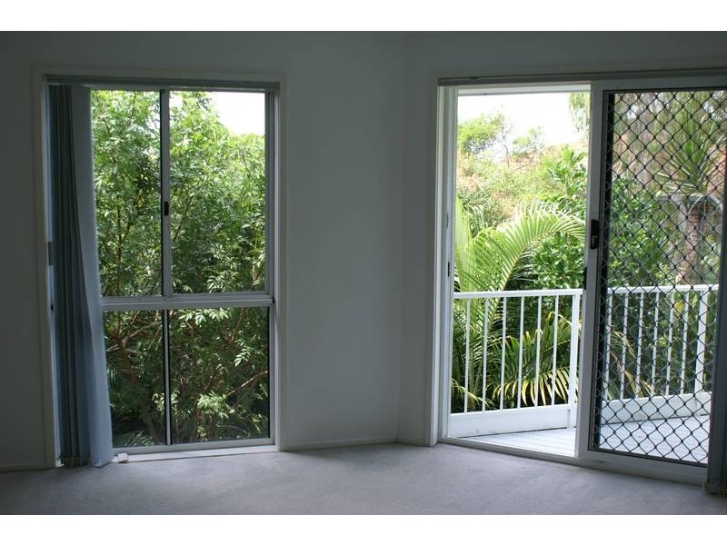4/40 government rd, Labrador QLD 4215
