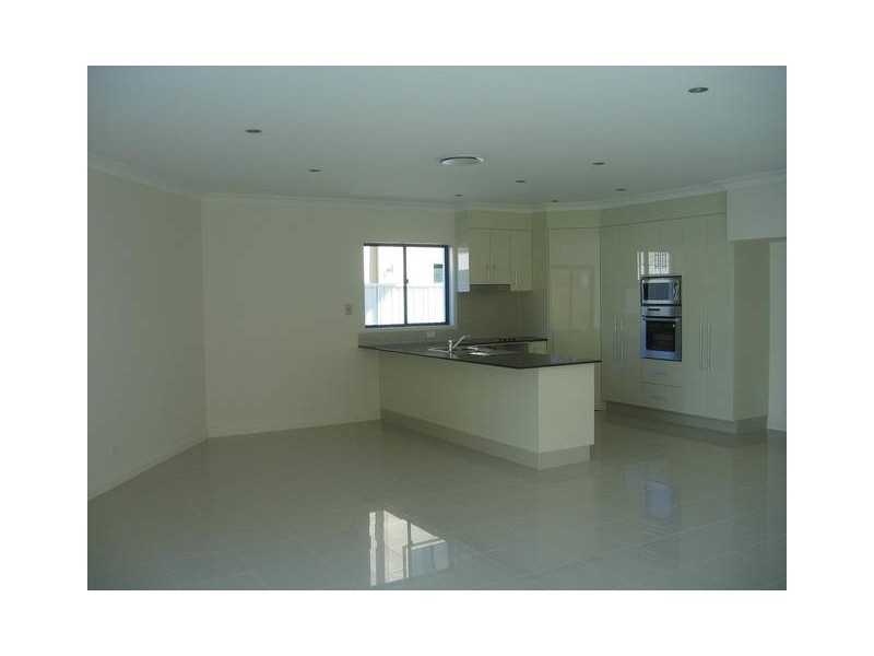 7 Xenia Ct, Coombabah QLD 4216