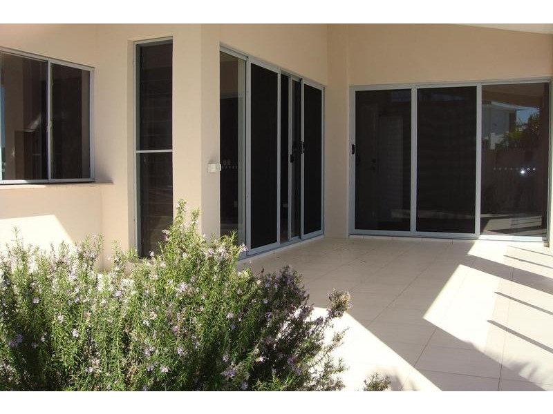 175 Lae Drive, Runaway Bay QLD 4216