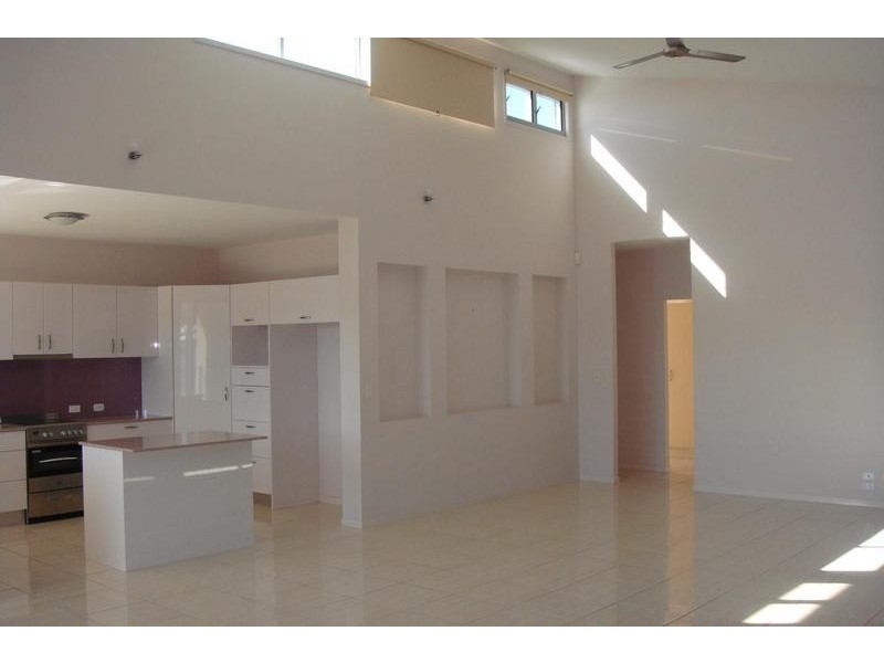 175 Lae Drive, Runaway Bay QLD 4216