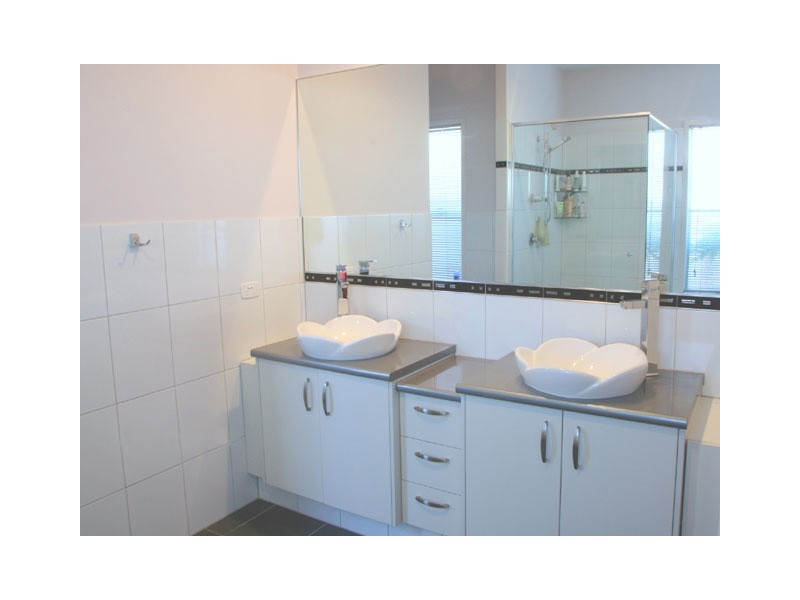 175 Lae Drive, Runaway Bay QLD 4216