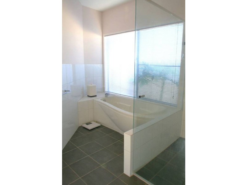 175 Lae Drive, Runaway Bay QLD 4216