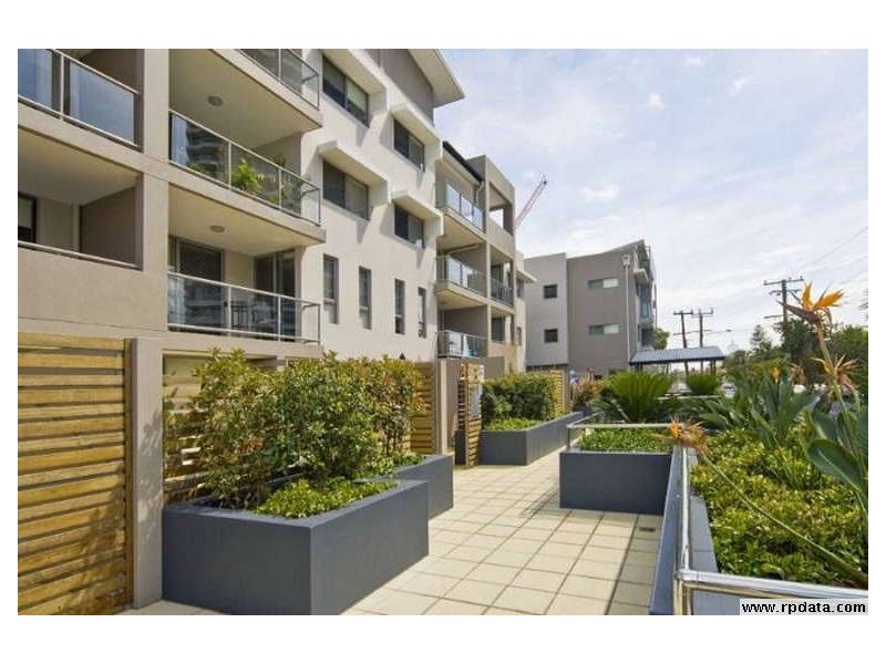 12 Bayview St, Runaway Bay QLD 4216
