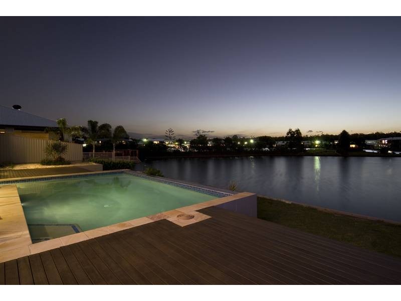 17 Manacor Place, Runaway Bay QLD 4216