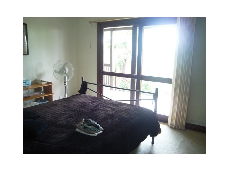 Gaven QLD 4211