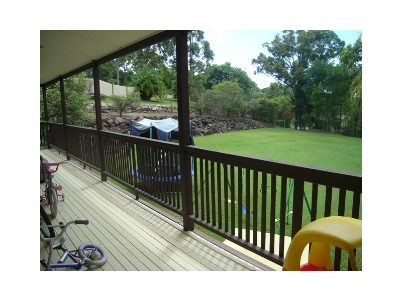 Gaven QLD 4211