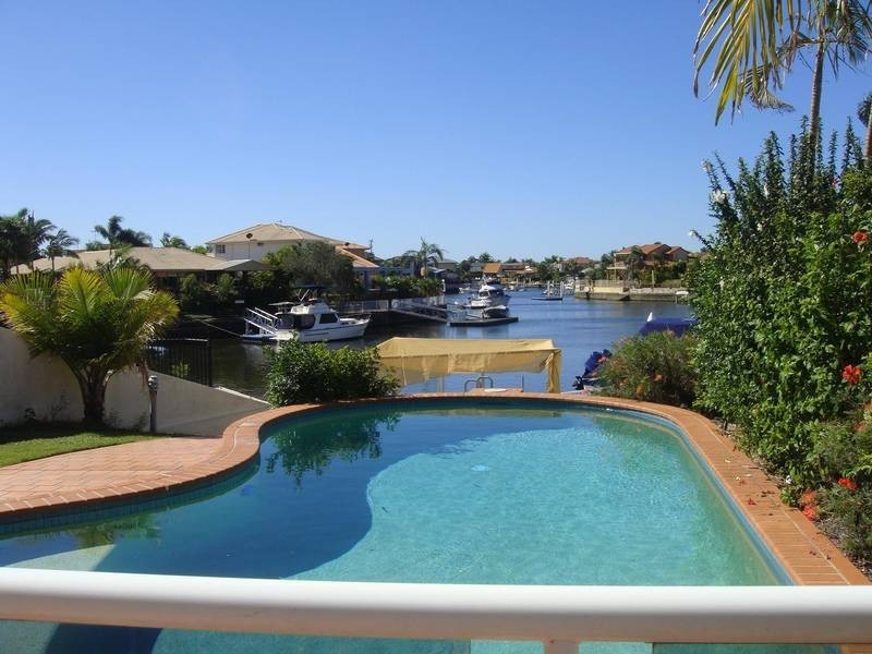 3 Midnight Ct, Runaway Bay QLD 4216