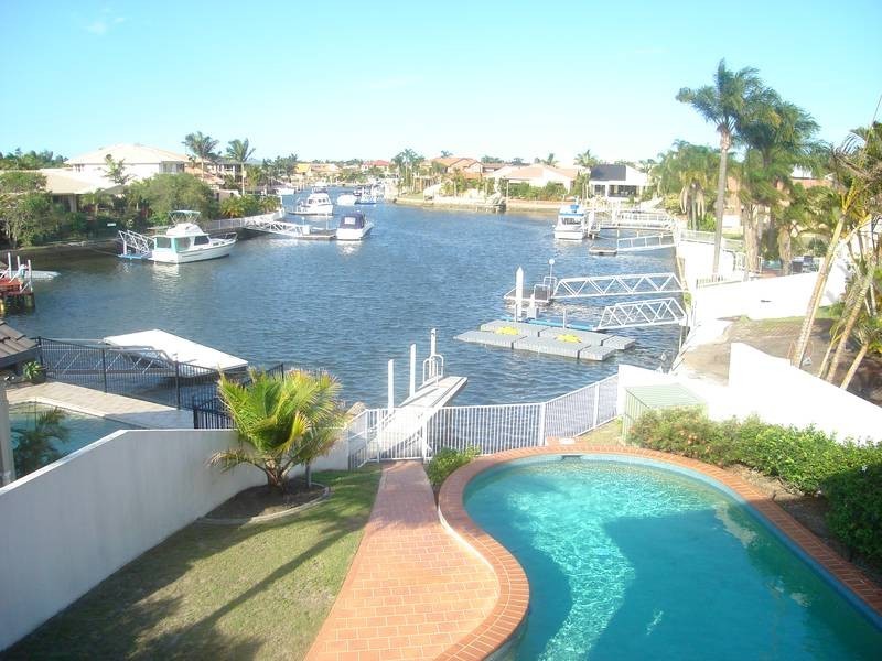 3 Midnight Ct, Runaway Bay QLD 4216