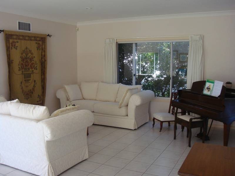 3 Midnight Ct, Runaway Bay QLD 4216