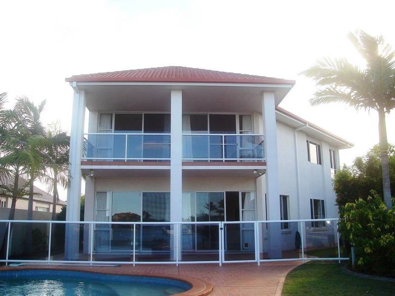 3 Midnight Ct, Runaway Bay QLD 4216