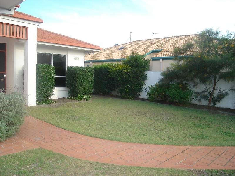 3 Midnight Ct, Runaway Bay QLD 4216