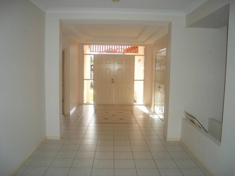 3 Midnight Ct, Runaway Bay QLD 4216