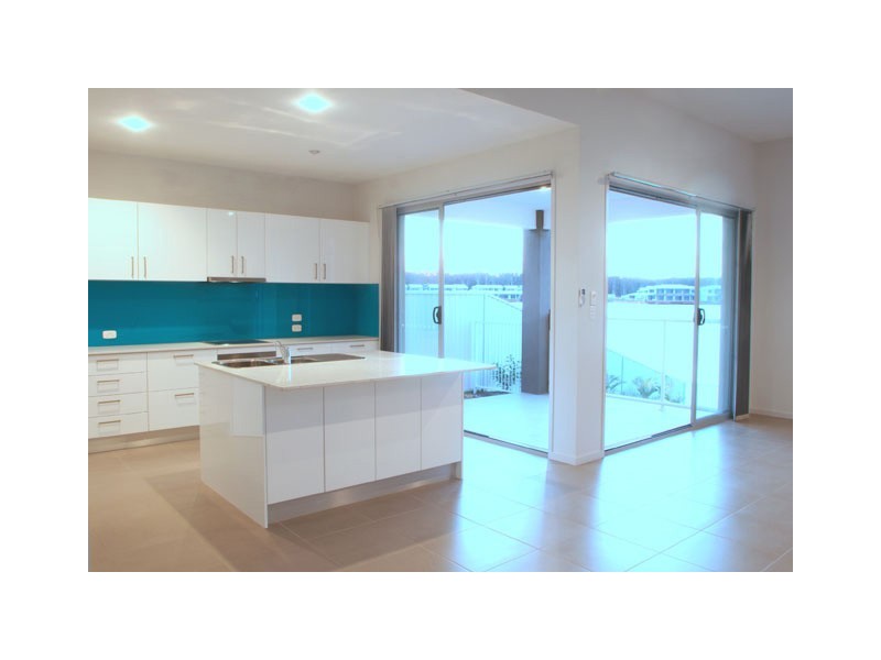 177 Lae Drive, Runaway Bay QLD 4216