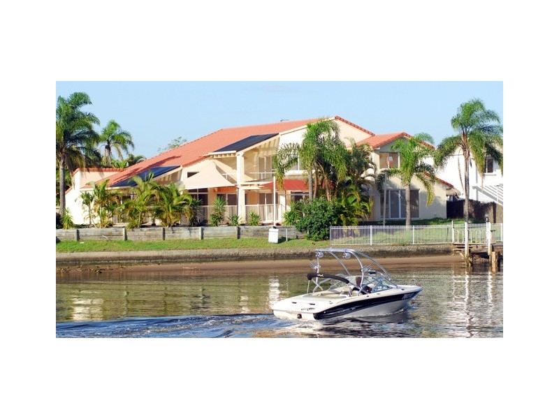 131 Morala Ave, Runaway Bay QLD 4216