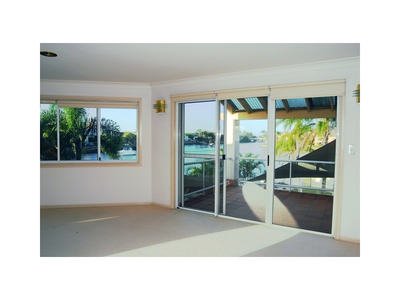 131 Morala Ave, Runaway Bay QLD 4216