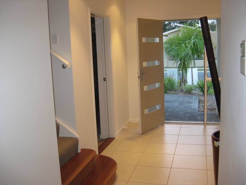 70 East Quay Dr, Biggera Waters QLD 4216