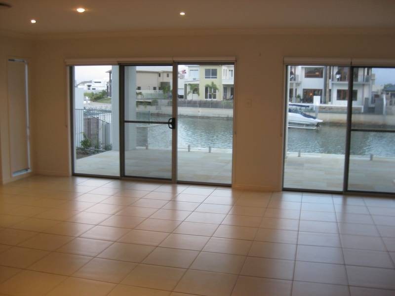 70 East Quay Dr, Biggera Waters QLD 4216