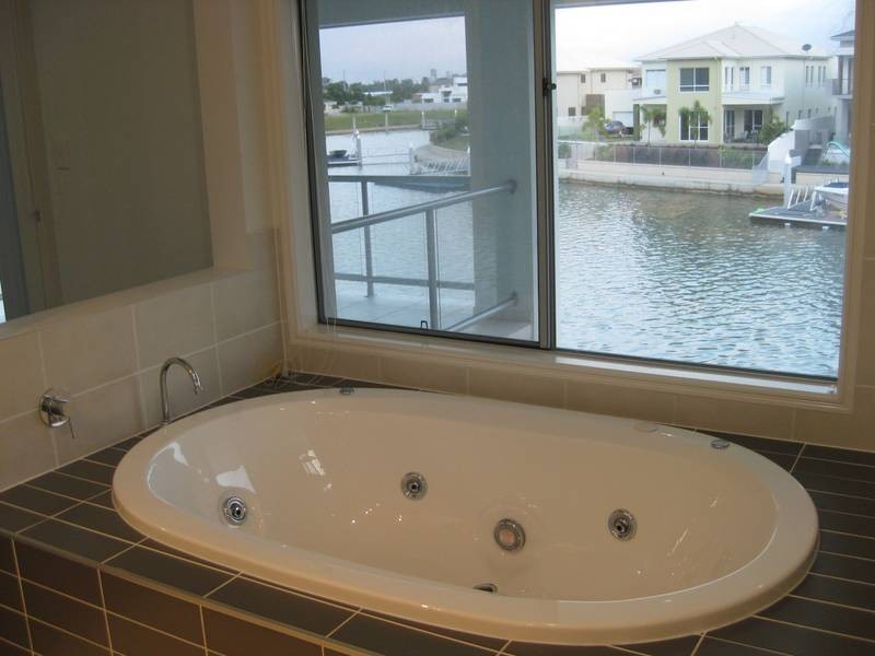 70 East Quay Dr, Biggera Waters QLD 4216