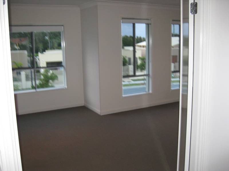 70 East Quay Dr, Biggera Waters QLD 4216