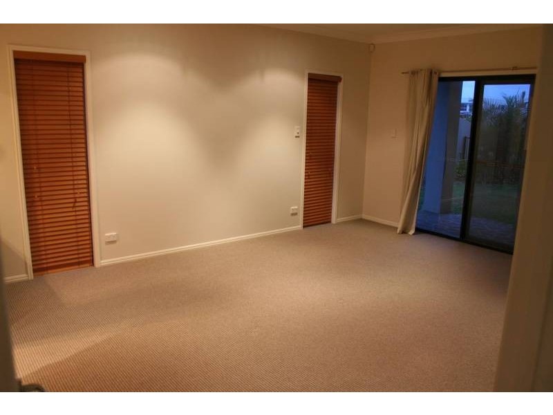 6 Coomera Ct, Hope Island QLD 4212