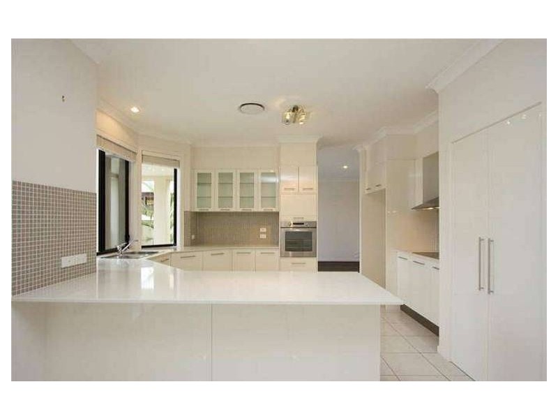 Paradise Point QLD 4216