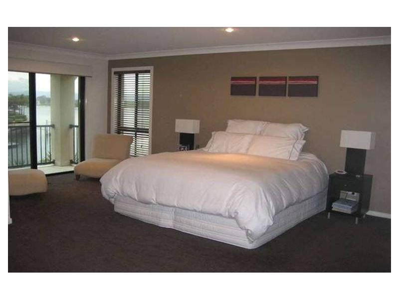 Paradise Point QLD 4216