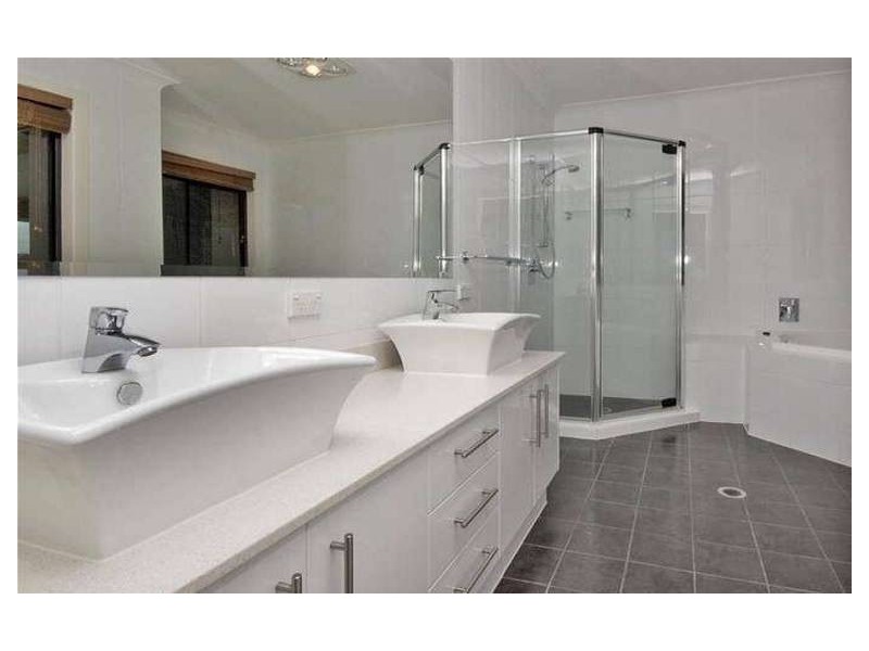 Paradise Point QLD 4216